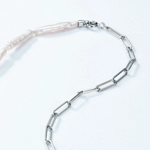 Collier en argent S925 avec perles baroques et chaîne à maillons trombone minimaliste
