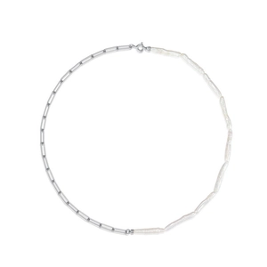 Collier chaîne trombone en argent avec perles baroques blanches au style moderne