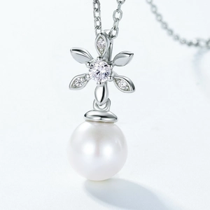 Elegant S925 silver necklace with white freshwater pearl and magnolia flower pendant