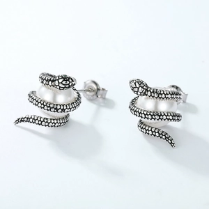 Boucles d'oreilles serpent en argent S925 avec perle blanche et yeux en gemmes vertes