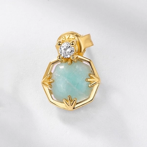 Orecchini in argento 925 con amazzonite, placcatura in oro e dettagli in cristallo