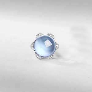 Boucles d'oreilles fleur en argent sterling S925 avec pierres de topaze bleue naturelle