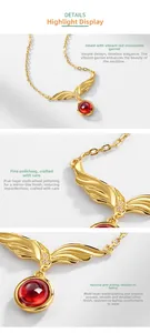 Dettaglio macro della collana di granato con placcatura oro 18k e finitura lucida
