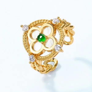 Vintage S925 silver ring with green emerald, white shell clover and golden chain band