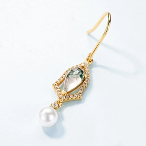 Boucles d'oreilles dorées avec cadre losange, agate mousse et perle blanche fine