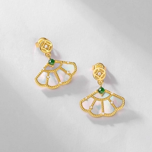 New Chinese style S925 silver fan earrings with white shell and green agate stones