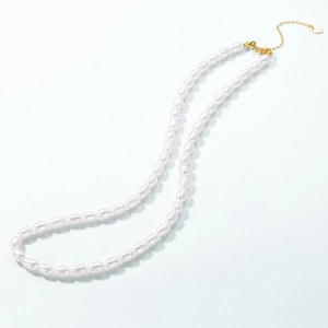 Elegant white freshwater pearl necklace with S925 silver gold clasp and heart tag