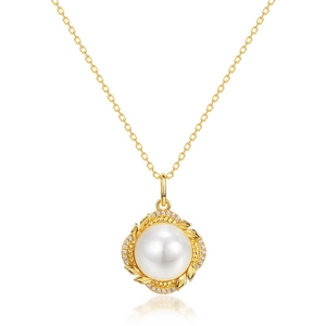Elegant S925 silver necklace with a large round pearl pendant in a golden leaf frame