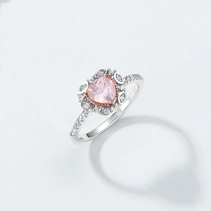 Bague élégante avec zircon rose en forme de cœur et perles, finition or rose pour femme