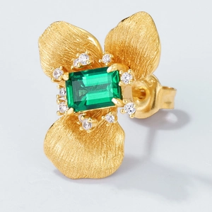 Pendientes de flor vintage en plata S925 con esmeralda y diamantes dorados