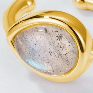 Minimalist S925 silver ear cuff featuring oval labradorite gemstone with gold finish