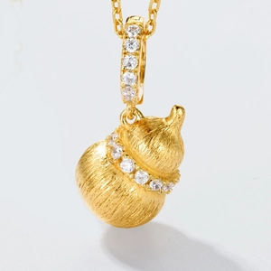 Collier en argent S925 doré avec pendentif gourde brossée et cristaux fins