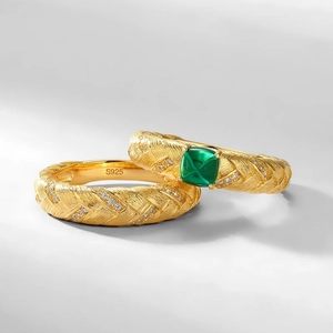 Bague vintage tressée en argent S925 plaqué or avec pierre précieuse émeraude