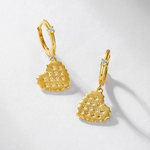 Elegant gold S925 heart-shaped cookie earrings with pavé crystals and brushed texture