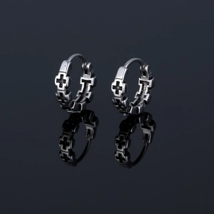 Boucles d'Oreilles Créoles Croix Ajourées en Acier Titane Bijoux Électroplaqués Minimalistes Unisexe Punk Gothique Rétro Pour Le Quotidien