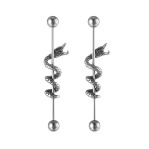 Piercing industriel punk en acier inoxydable avec un design de serpent enroulé détaillé