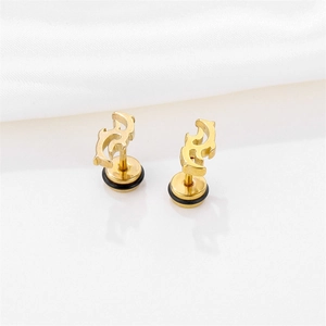 Clous d'oreilles en acier titane doré avec design tribal de poisson volant