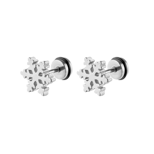 Détail macro de boucles d'oreilles flocon de neige en acier inoxydable avec fermoirs