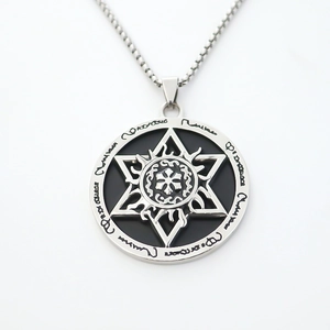 Collier avec pendentif hexagramme soleil vintage en acier inoxydable argenté et émail noir chic