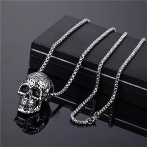 Collar con Colgante de Calavera Punk Retro Vintage para Hombre Mujer Hip Hop Halloween Goth Aleación Tallada Cadena de Suéter
