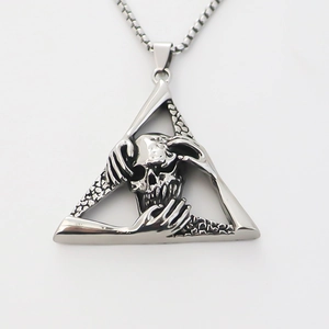Gothic stainless steel triangle skull pendant necklace with box chain for men