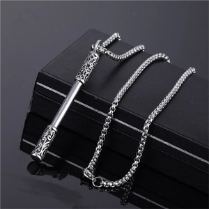 Collar con Colgante de Garrote de Oro Estilo Chino Diseño Hueco Retro Cadena de Aleación para Hombre Mujer Joyería Urbana