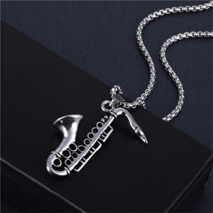 Collana con Ciondolo a Forma di Sassofono in Catena di Acciaio Inossidabile per Uomo Donna Gioielli Strumento Musicale Hip Hop