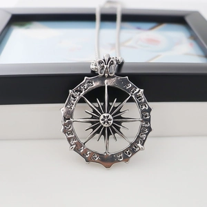 Retro gothic star pendant necklace in silver stainless steel with fleur-de-lis charm