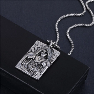 Collana con Pendente Quadrato Teschio del Tristo Mietitore Gotico Retro Lega Ossidato Croce Rilievo Catena Curb Gioielli Uomo Donna