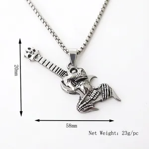 Pendentif guitare tête de mort vintage pour homme avec chaîne style rock punk