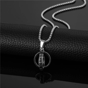 Collana Minimalista Con Ciondolo a Due Anelli Intrecciati Numeri Romani Incisi Catena Girocollo Tonalità Argento Gioielli Moda Unisex