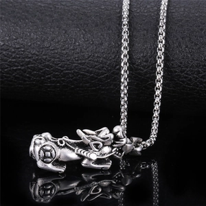 Vintage Chinese Style Pi Xiu Pendant Necklace Unisex Alloy Ancient Mythical Beast Totem Silver Tone Jewelry Long Chain Accessory