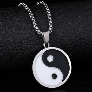 Collier Pendentif Yin Yang Tai Chi Vintage Style Chinois Émail Rond en Alliage d'Argent pour Hommes Femmes Bijoux Unisexe