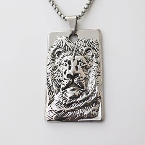 Collier en acier inoxydable pour homme avec pendentif lion en relief et chaîne box