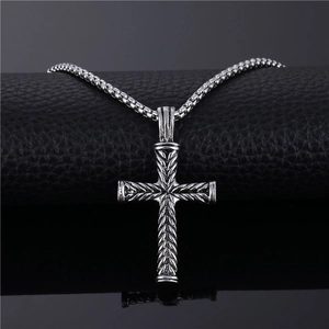 Collana con Ciondolo a Croce a Righe in Lega Vintage per Uomo Donna Gioielli Religiosi Retro Gotici Tonalità Argento