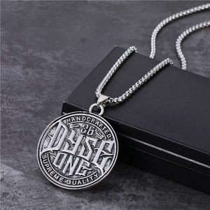 Retro Men Hip Hop Alloy Round Pendant Necklace Streetwear Geometric Circle Box Chain Vintage Jewelry For Unisex