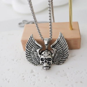 Retro punk winged skull pendant necklace made of silver stainless steel for men