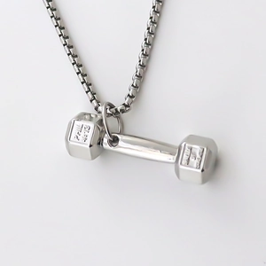 Collier homme avec pendentif haltère argenté mat et gravure PHIL 4:13 style hip-hop