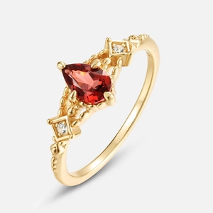 Anello retrò in argento S925 con granato a pera e accenti di diamanti in oro