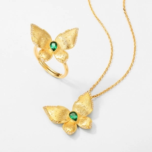 Vintage S925 zilveren vlinder ring en ketting set met smaragd en zirkonia details