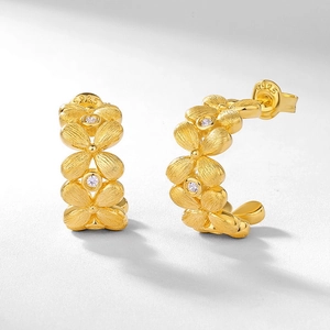 S925 Sterling Silver Brushed Flower Stud Earrings 10K Gold Plated Zirconia C-Shaped Floral Earring For Women Vintage Palace Style Jewelry