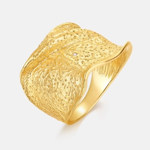 Modern S925 sterling silver ring with irregular gold wavy texture and diamond accent