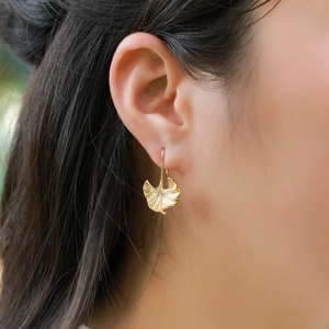 Vintage gold plated S925 silver ginkgo leaf drop earrings with brushed texture for women