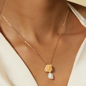 French vintage S925 silver brushed rose pendant necklace with baroque pearl on model