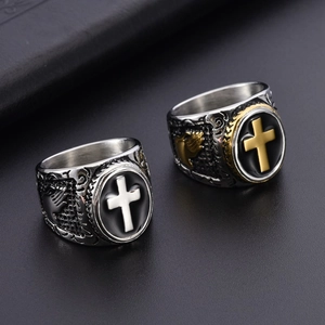 Retro titanium steel cross rings with praying hand embossing in silver and gold finish