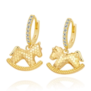 S925 silver gold horse earrings with sparkling pavé crystals and vintage textured finish