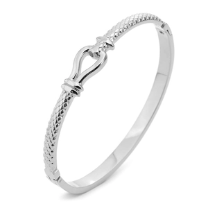 Silbernes Titanstahl-Armband mit Hufeisen-Verschluss und Mesh-Textur-Design