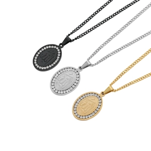 Oval Allah pendant necklace with rhinestones in black, silver and gold finishes
