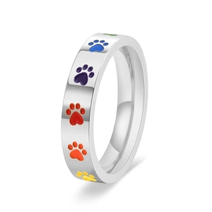 Bague en acier inoxydable argenté avec empreintes de pattes multicolores en émail