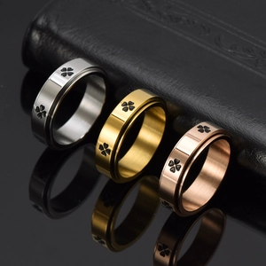 Drei drehbare Kleeblatt-Ringe aus Edelstahl in Silber, Gold und Roségold-Finish